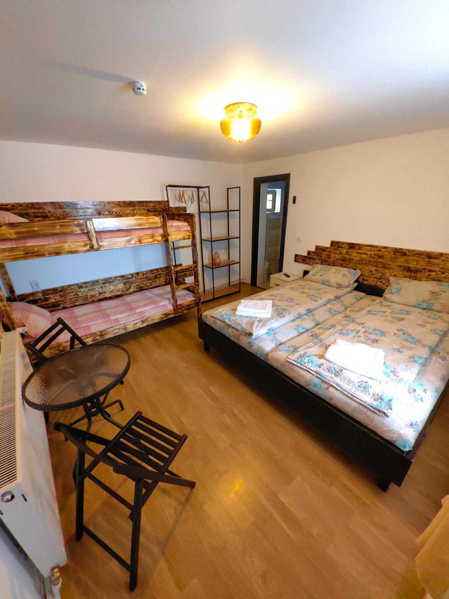Ferienwohnung Casa Mateo Topliţa Zimmer foto